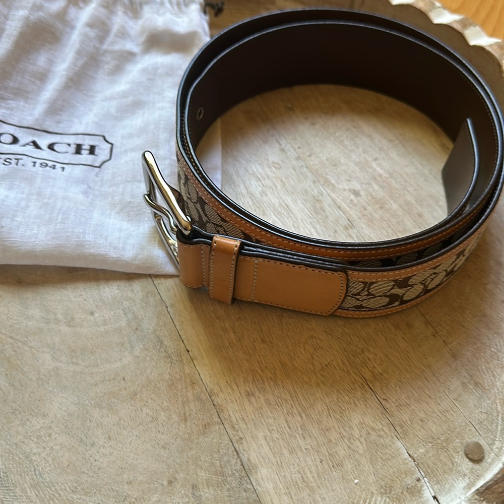 Coach signature buckle belt. New.